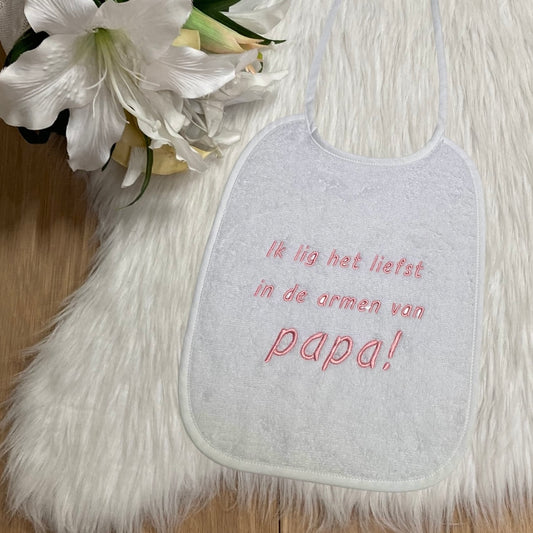 Slab Ik lig het liefst in de armen van papa!