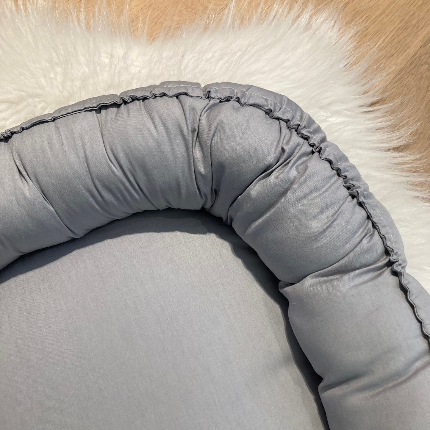 Babynestje Classic love grijs