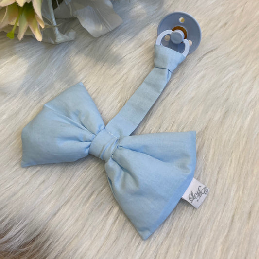 Speenstrikje Classic love lichtblauw