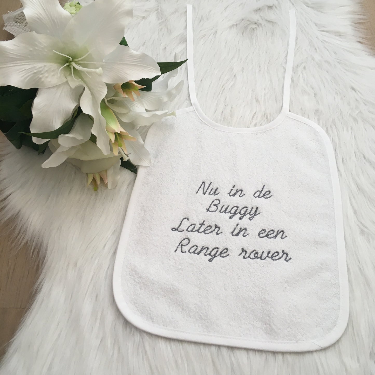 Slab Nu in de buggy later in de Range rover